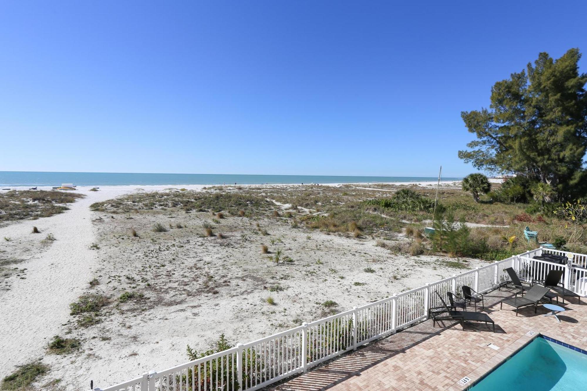 Oceana 202 West Villa St. Pete Beach Exterior photo